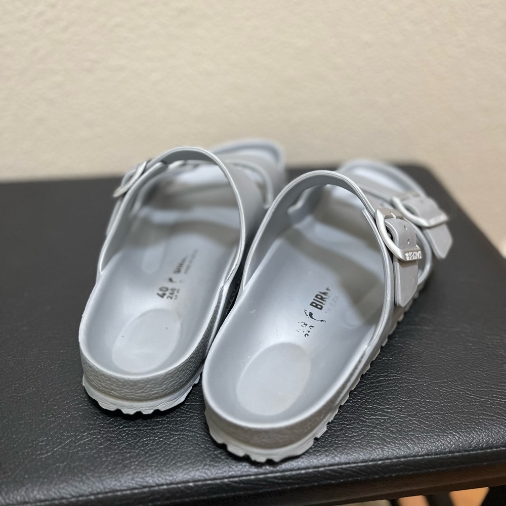 •BIRKENSTOCK• Arizona Sandal Silver Two Strap EVA Water Friendly - Picture 4 of 6